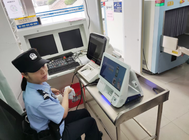 法院訪客機(jī)